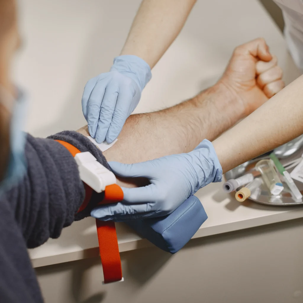 Annual Check-Up Panel with Urinalysis (Panel Anual de Laboratorio y Orina)
